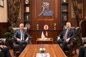 Karabük Gençlik ve Spor İl Müdürü Coşkun Güven, Rektör Prof. Dr. Fatih Kırışık’ı Ziyaret Etti