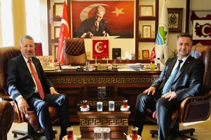 Rektör Kırışık, Eflani’de Belediye Başkanı Akın'ı ve Gençlik Merkezini Ziyaret Etti