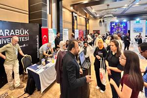 Karabük Üniversitesi Konya Tercih Fuarı'nda Aday Öğrencilerle Buluştu