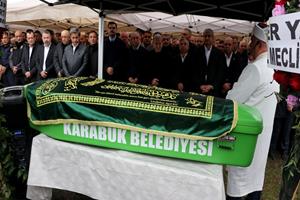 Rektör Kırışık, Cenazeye Katılarak Şahin Ailesine Başsağlığı Dileklerini İletti