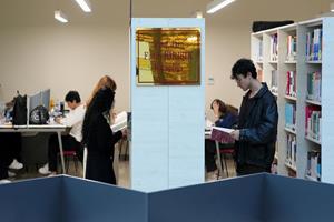 Rektör Kırışık’tan Kamil Güleç Kütüphanesi’ne 600 Kitaplık Anlamlı Bağış