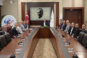 Karabük Esnafı Rektör Prof. Dr. Fatih Kırışık'ı Ziyaret Etti