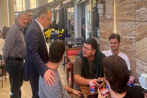 Rektör Kırışık Kampüste Öğrencilerle Bir Araya Geldi