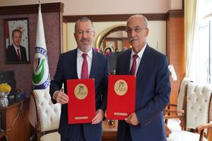 Karabük Üniversitesi ile Giresun Üniversitesi Arasında Akademik ve Sosyalfest İş Birliği Protokolleri İmzalandı
