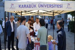 Rektör Prof. Dr. Fatih Kırışık Karabük Üniversitesine Yeni Katılan Öğrencileri Karşıladı